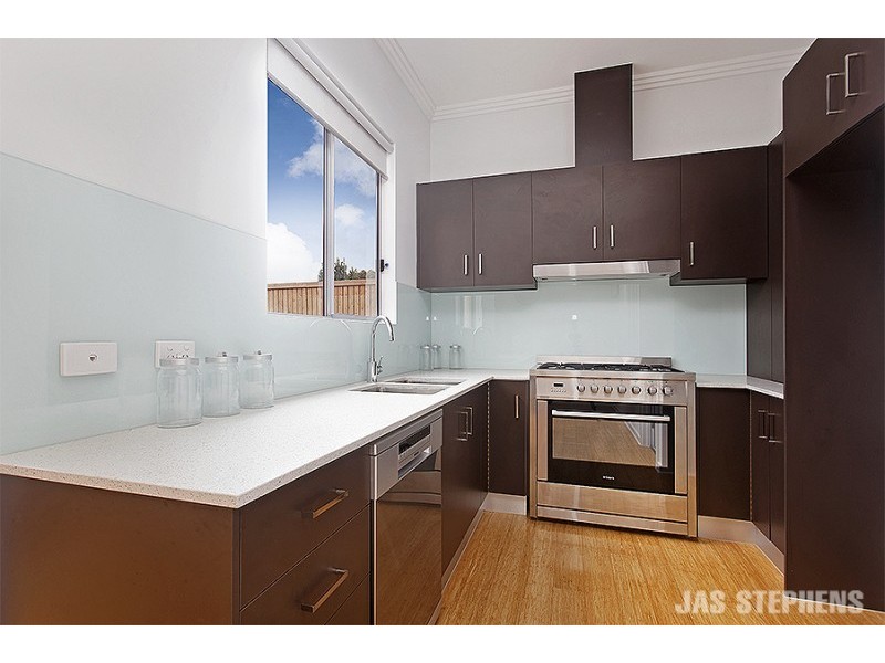 2/140 Morris Street, Sunshine VIC 3020