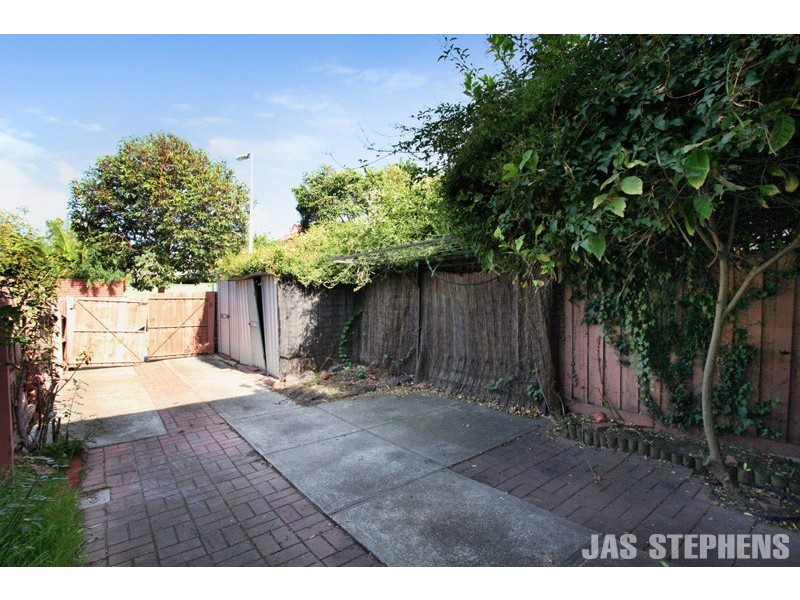 11 Secomb Place, Footscray VIC 3011