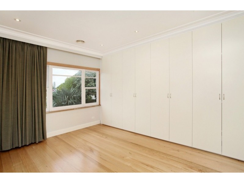 10 Suffolk Street, Maidstone VIC 3012