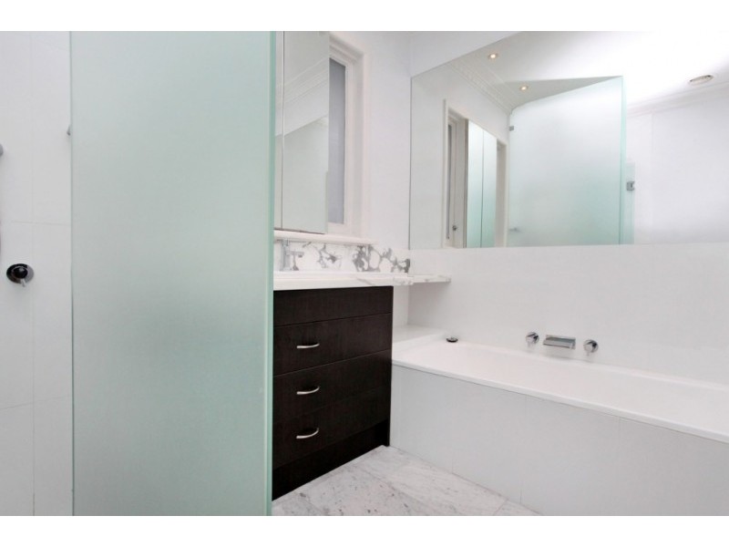 10 Suffolk Street, Maidstone VIC 3012