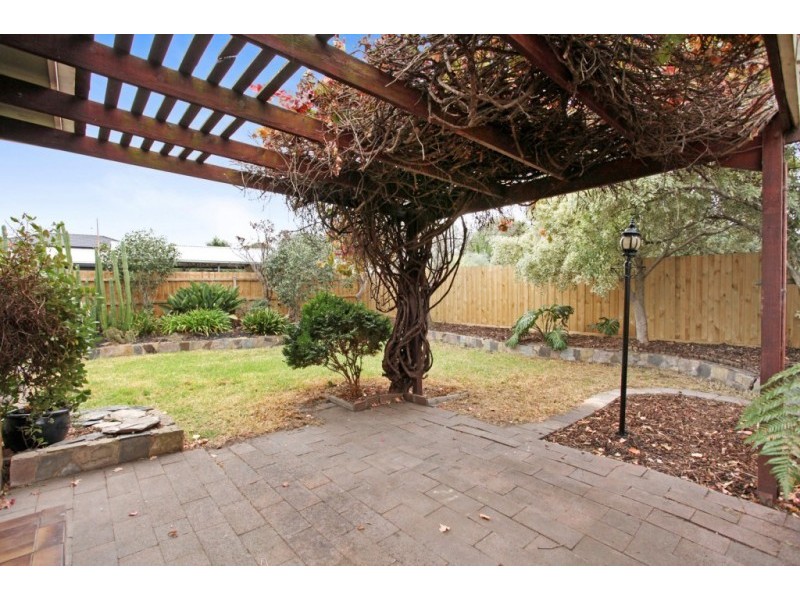 10 Suffolk Street, Maidstone VIC 3012