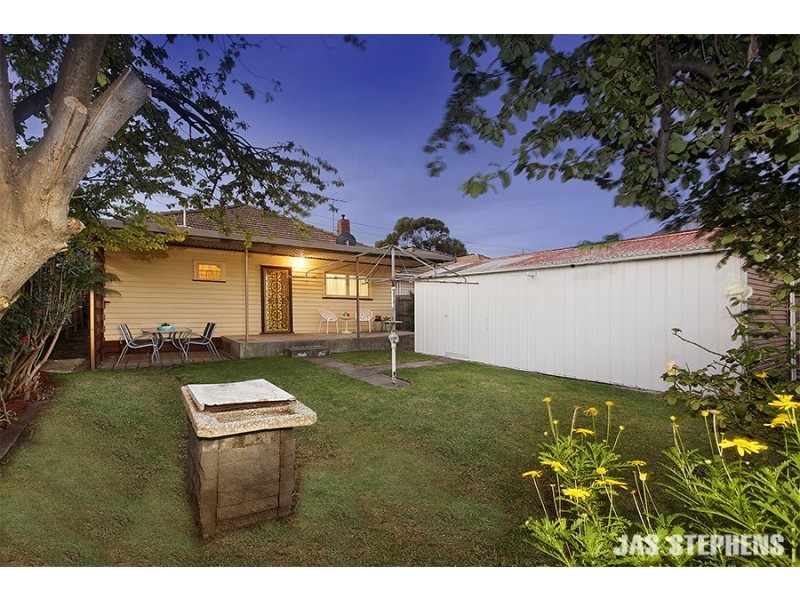 135 Suffolk Street, West Footscray VIC 3012