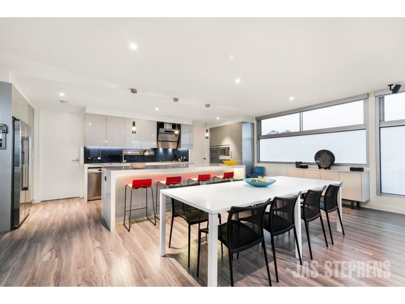 38 Lily Street, Seddon VIC 3011