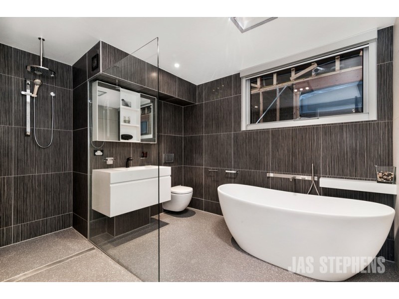 38 Lily Street, Seddon VIC 3011