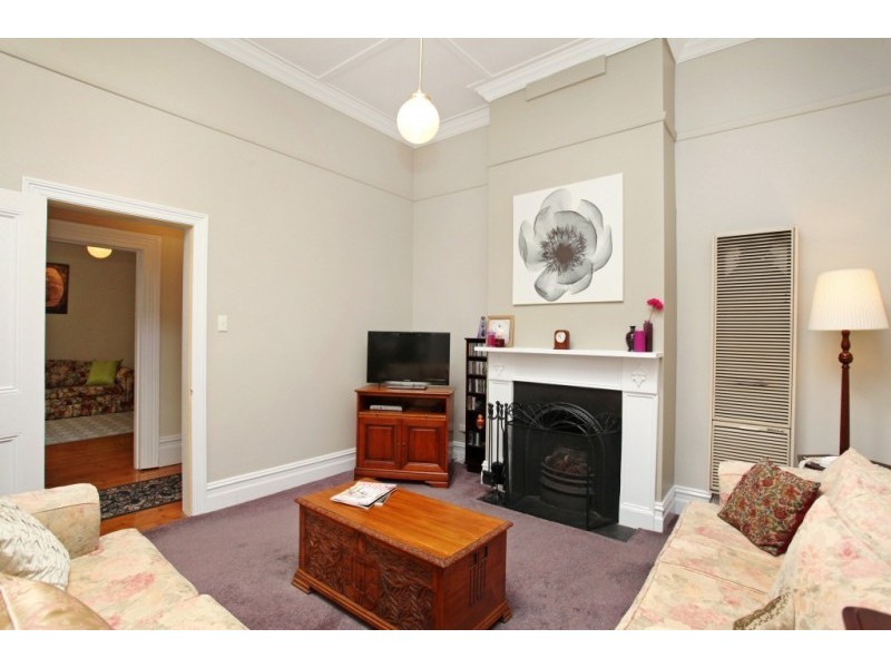 4 Austin Street, Seddon VIC 3011