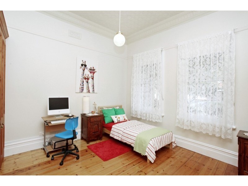 4 Austin Street, Seddon VIC 3011