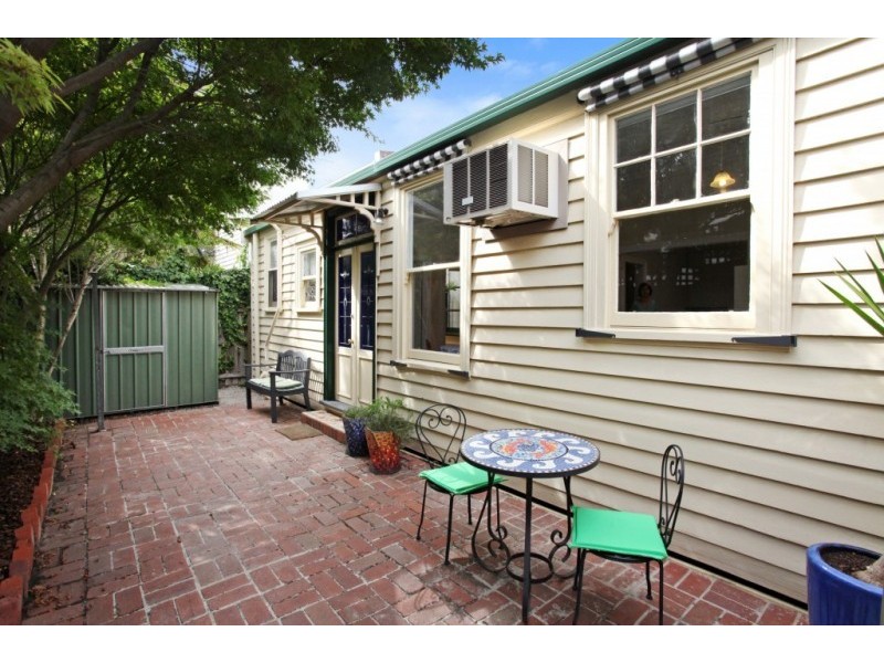 4 Austin Street, Seddon VIC 3011