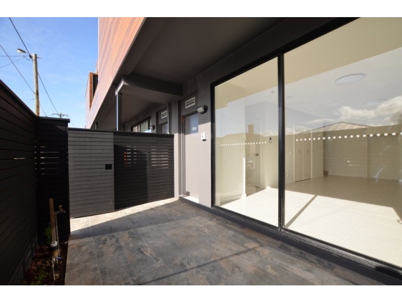 4/21 Buckingham Street, Footscray VIC 3011