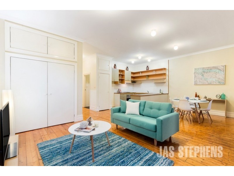 18 William Street, Seddon VIC 3011