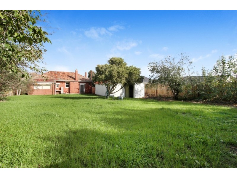 18 Monica Street, Essendon VIC 3040