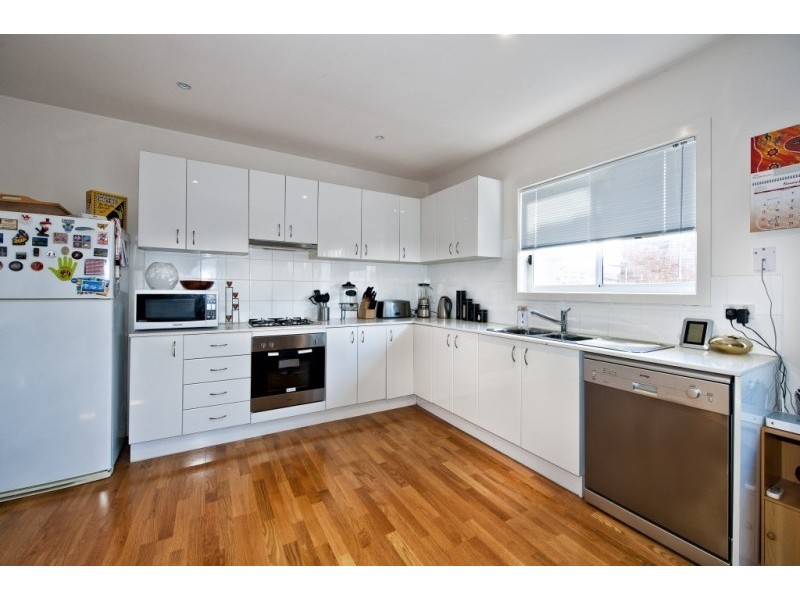 2/8 Govan Street, Footscray VIC 3011