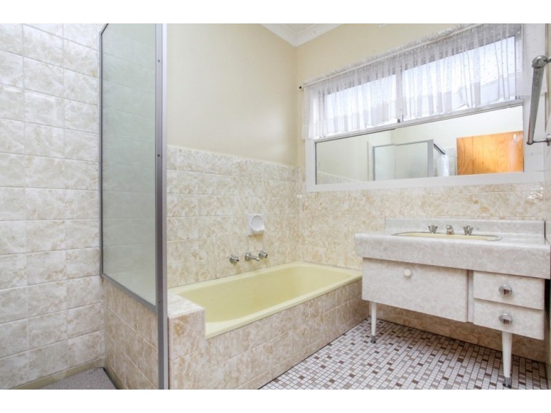 18 Verdun Street, Maidstone VIC 3012