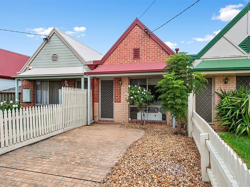 2/45 Cathcart Street, Maidstone VIC 3012