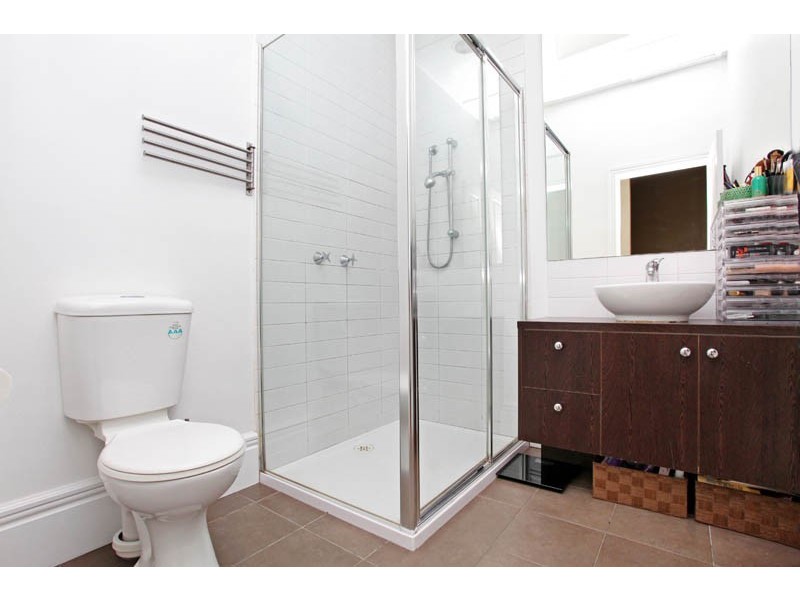 29 Station Rd, Seddon VIC 3011