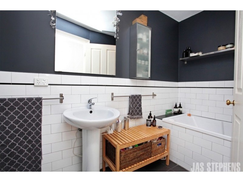 62A Williamstown Rd, Kingsville VIC 3012