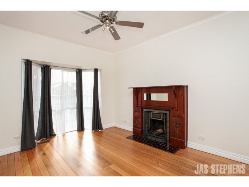15 Couch Street, Sunshine VIC 3020