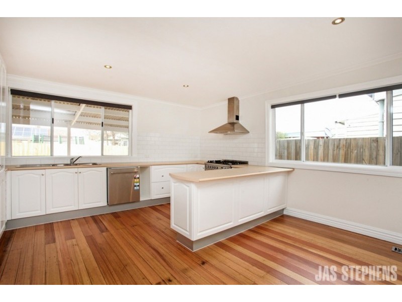 15 Couch Street, Sunshine VIC 3020