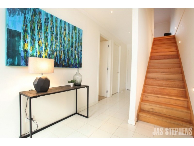 39 Warleigh Road, Footscray VIC 3011