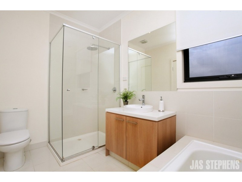 39 Warleigh Road, Footscray VIC 3011