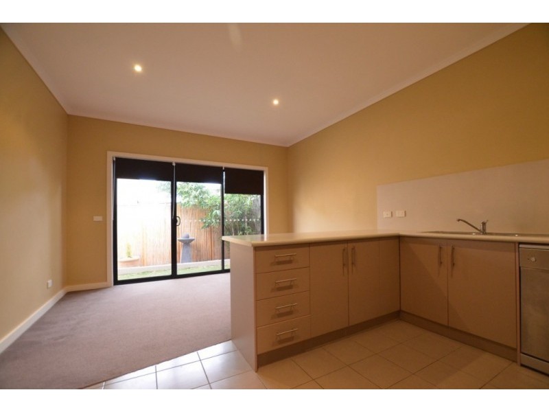 4/7 Mayne Street, Sunshine West VIC 3020