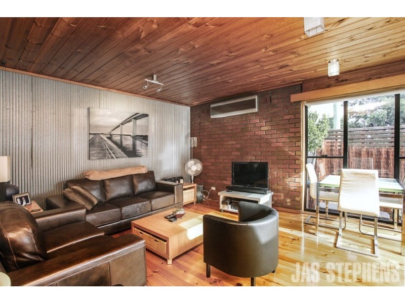 2/51 Castlemaine Street, Yarraville VIC 3013