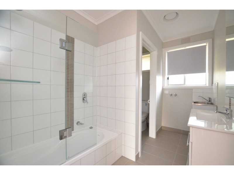 4/217 Buckley St, Seddon VIC 3011