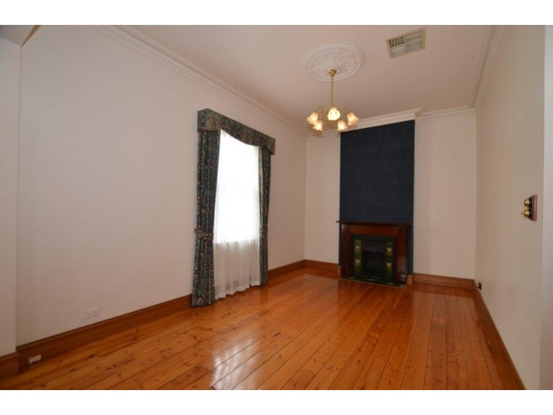 64 Gamon Street, Seddon VIC 3011