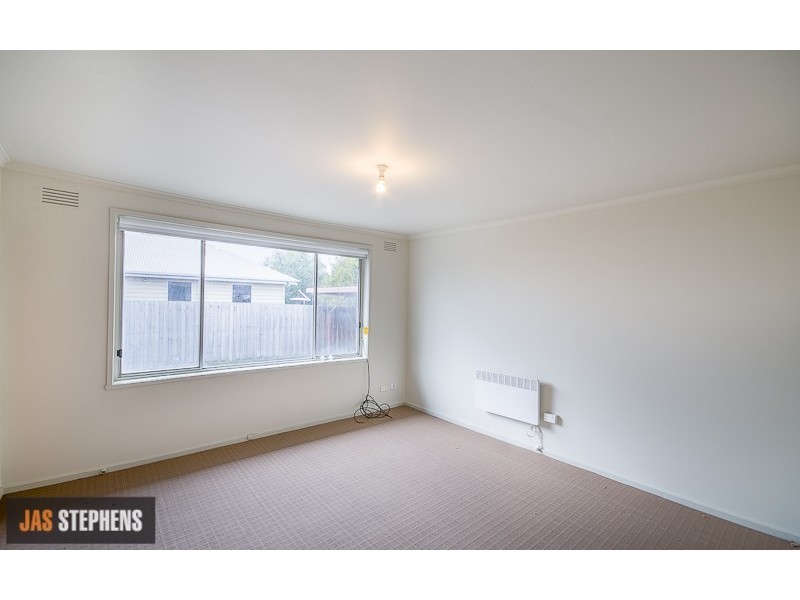 2/19 Saltley Street, South Kingsville VIC 3015
