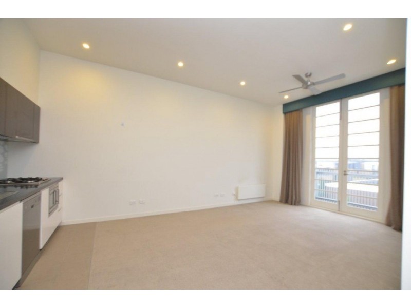 105/64 Cross Street, Footscray VIC 3011