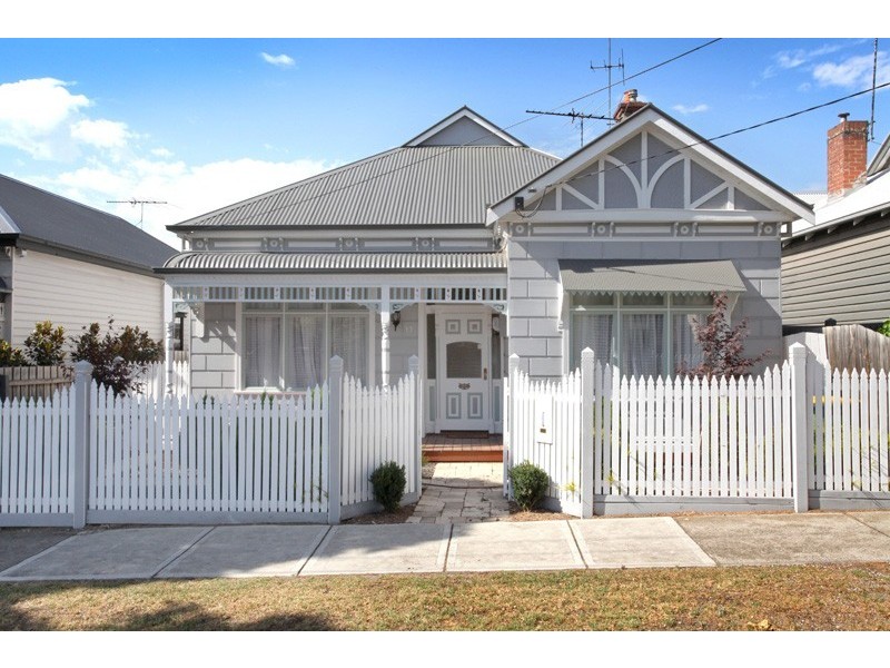 13 Charles Street, Seddon VIC 3011