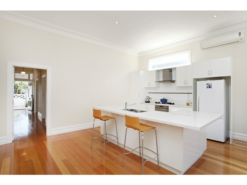 13 Charles Street, Seddon VIC 3011
