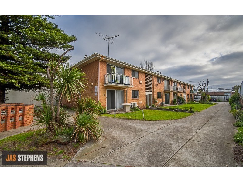 2/261 Esplanade, Altona VIC 3018