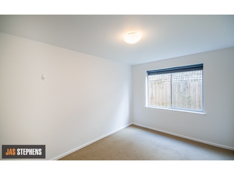 2/261 Esplanade, Altona VIC 3018