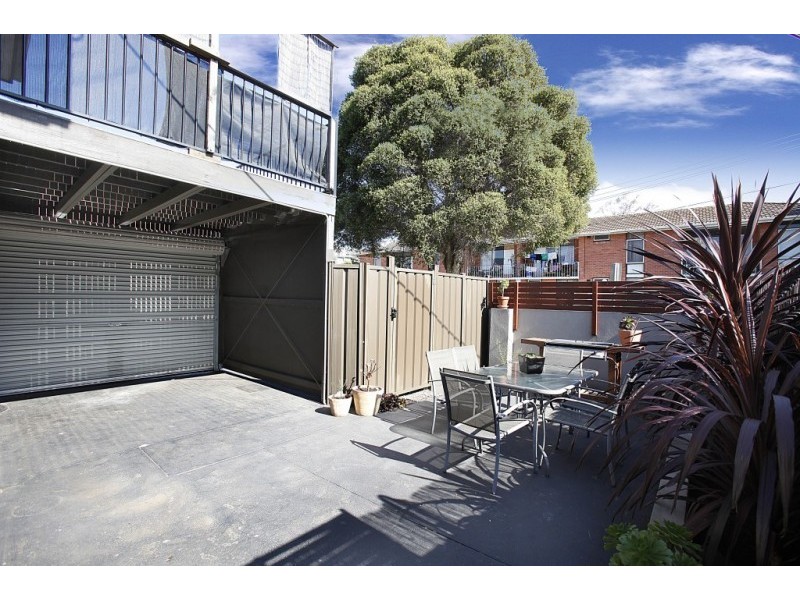 4/114 Commercial Road, Footscray VIC 3011