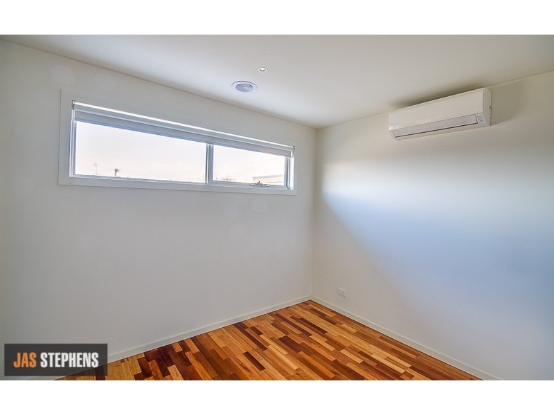 2/5 Alma Street, Maidstone VIC 3012