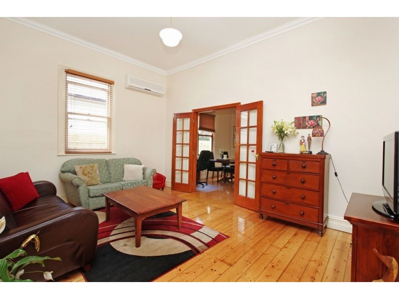 55 Kingsville St, Kingsville VIC 3012