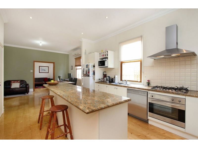 55 Kingsville St, Kingsville VIC 3012