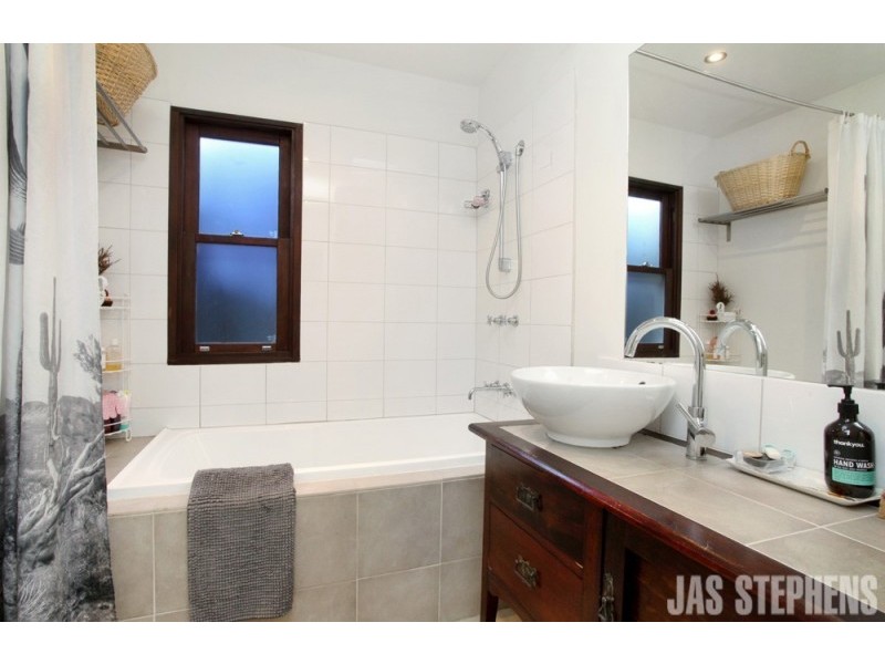 24 Windsor St, Footscray VIC 3011
