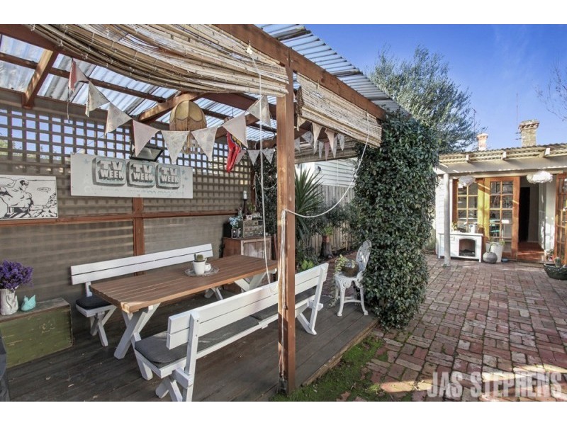 24 Windsor St, Footscray VIC 3011