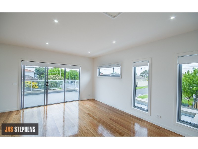 24 Studley Street, Maidstone VIC 3012