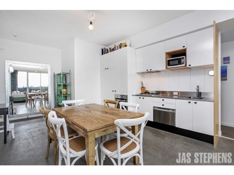 204/2 Alexander Street, Seddon VIC 3011