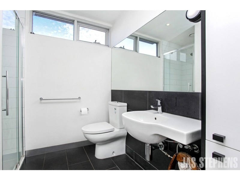 204/2 Alexander Street, Seddon VIC 3011
