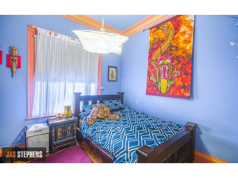 2 Windsor Street, Seddon VIC 3011