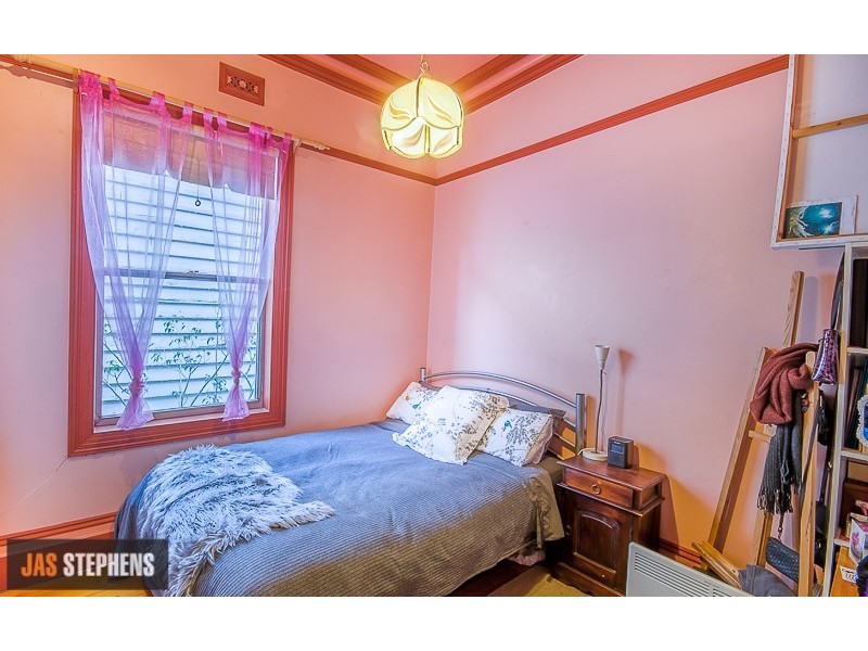 2 Windsor Street, Seddon VIC 3011