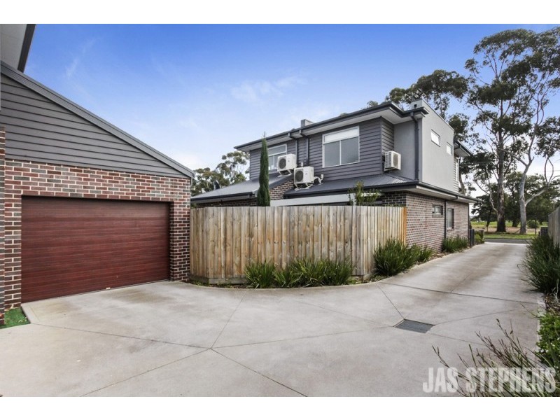 2/13 Radio Street, Maidstone VIC 3012