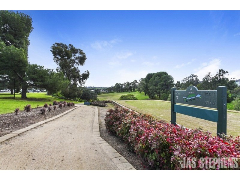 2/13 Radio Street, Maidstone VIC 3012