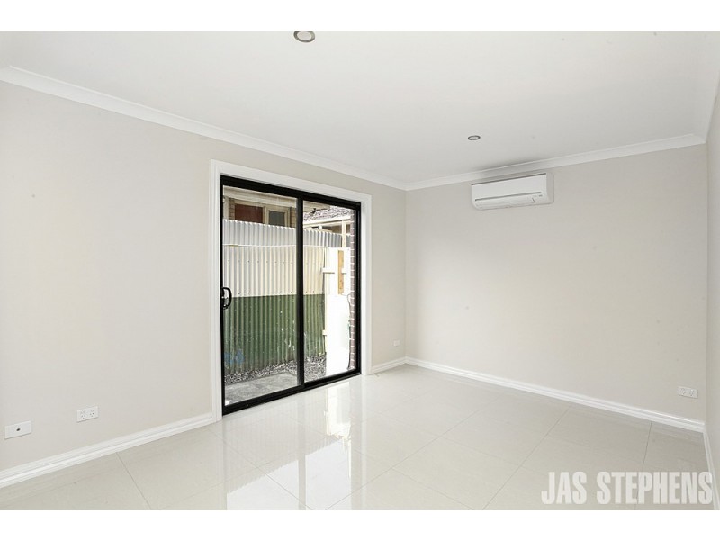 2/357 Geelong Road, Kingsville VIC 3012