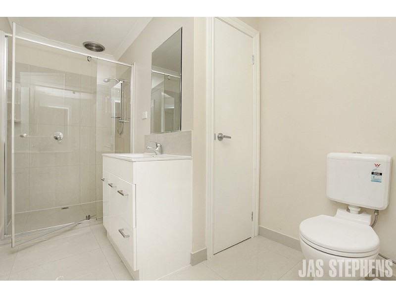 2/357 Geelong Road, Kingsville VIC 3012