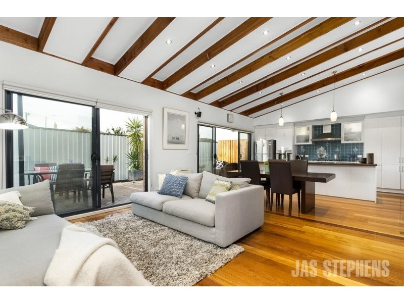 2/8 Burnett Avenue, Braybrook VIC 3019