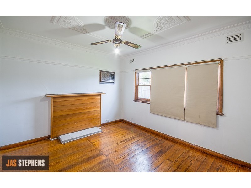 19 Anderson Road, Sunshine VIC 3020